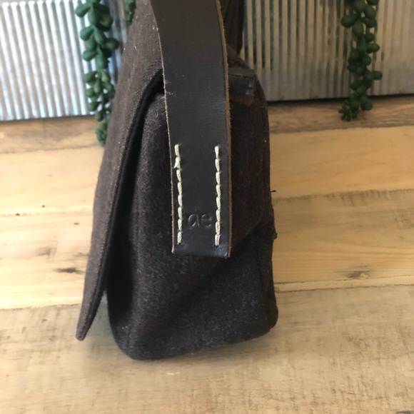 AEO will Shoulder Bag - Picture 7 of 8